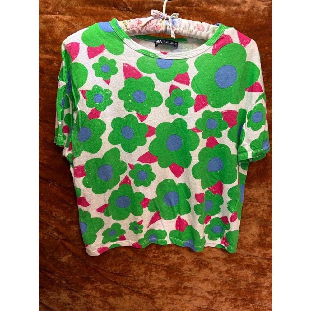 Zara Womens Small Green Pink Floral Print Short Sleeve Crew Neck T-Shirt Top